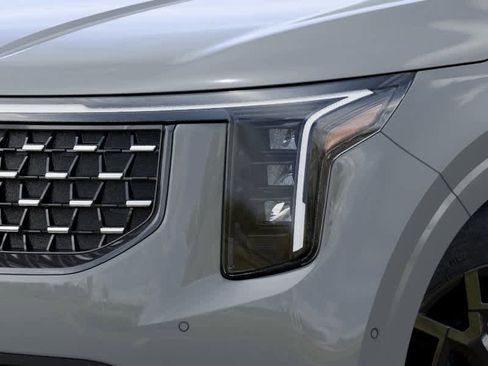 New 2026 Kia Carnival SX w/ SX Dark Edition Package FWD image 10