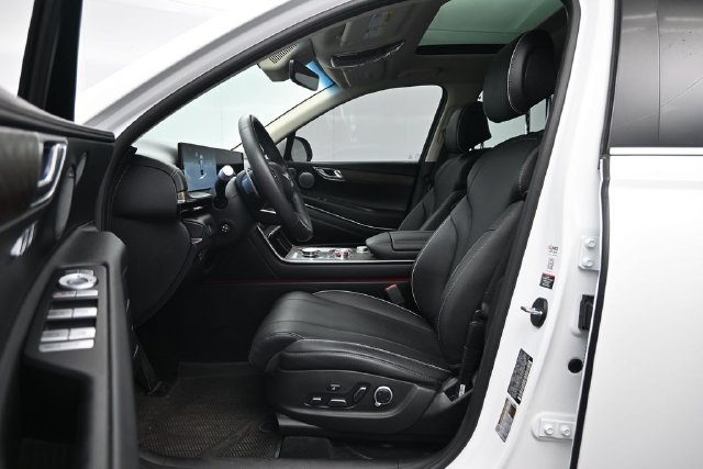 Used 2025 Genesis GV80 2.5T Prestige AWD/4WD image 18