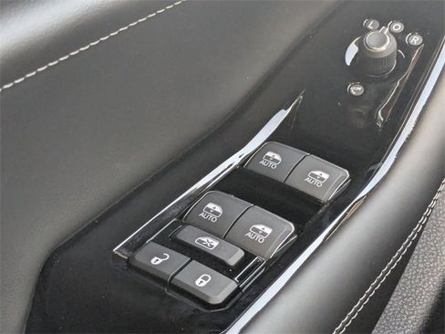 New 2025 Jeep Grand Cherokee Overland w/ Adv Protech Group III image 27