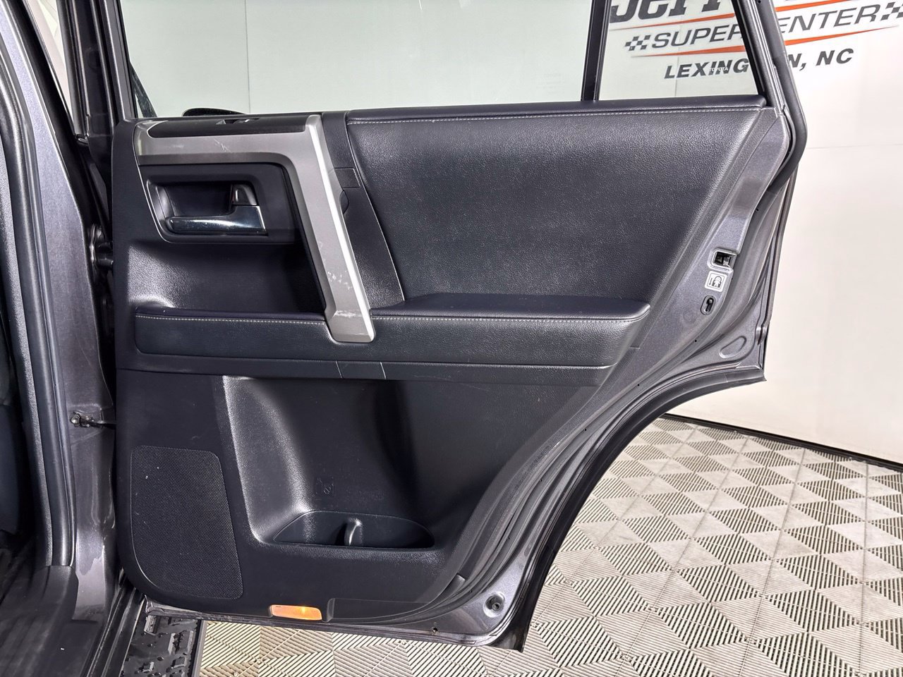 Used 2021 Toyota 4Runner SR5 AWD/4WD image 25