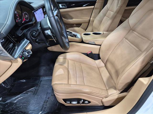 Used 2020 Porsche Panamera RWD image 17