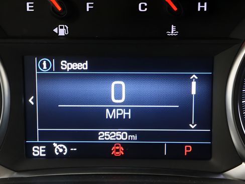 Used 2023 GMC Acadia SLE w/ Driver Convenience Package FWD image 12