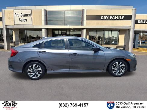 Used 2018 Honda Civic EX image 9