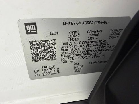Used 2025 Chevrolet Trax LT FWD image 35