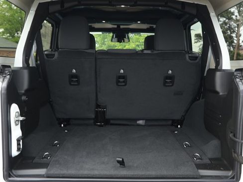 New 2026 Jeep Wrangler Sahara AWD/4WD image 10