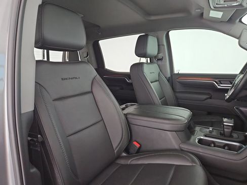Certified 2025 GMC Sierra 1500 Denali RWD image 34