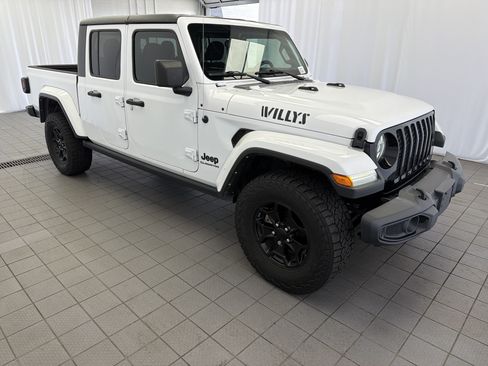 Used 2021 Jeep Gladiator Sport AWD/4WD image 3