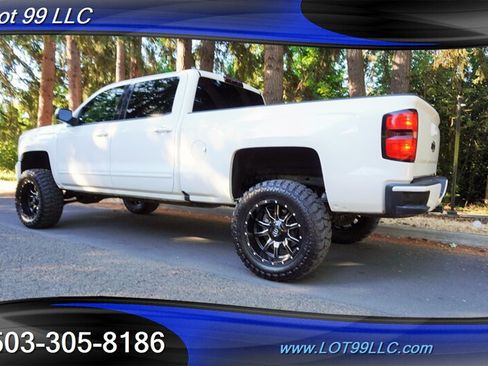 Used 2018 Chevrolet Silverado 1500 LT w/ All Star Edition AWD/4WD image 11