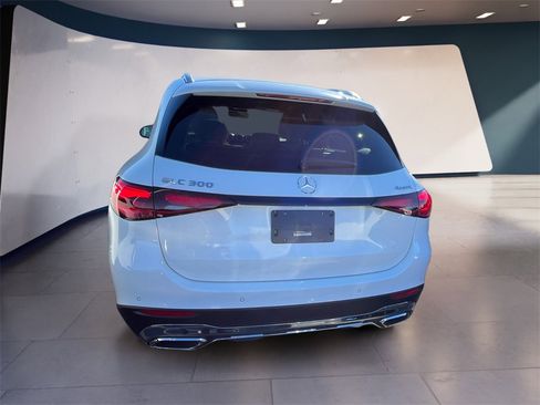 Certified 2025 Mercedes-Benz GLC 300 4MATIC image 3