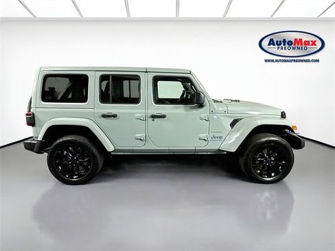 Used 2024 Jeep Wrangler Unlimited Sahara image 9