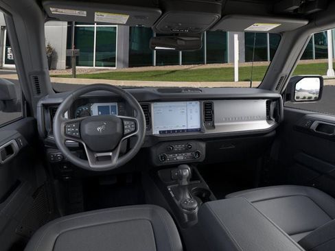 New 2025 Ford Bronco Outer Banks image 9