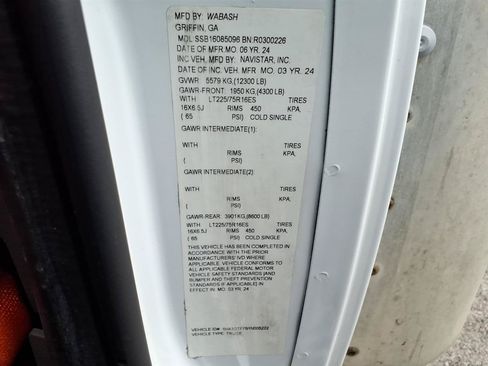 Used 2024 Chevrolet Express 3500 w/ Power Convenience Package RWD image 29