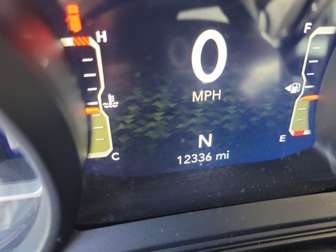 Used 2024 Jeep Wrangler Unlimited Rubicon w/ Technology Group image 29