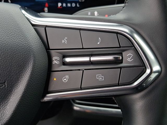 Used 2025 Chevrolet Equinox LT AWD/4WD image 18