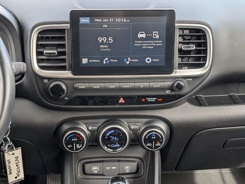 Used 2023 Hyundai Venue SEL w/ Cargo Package image 17