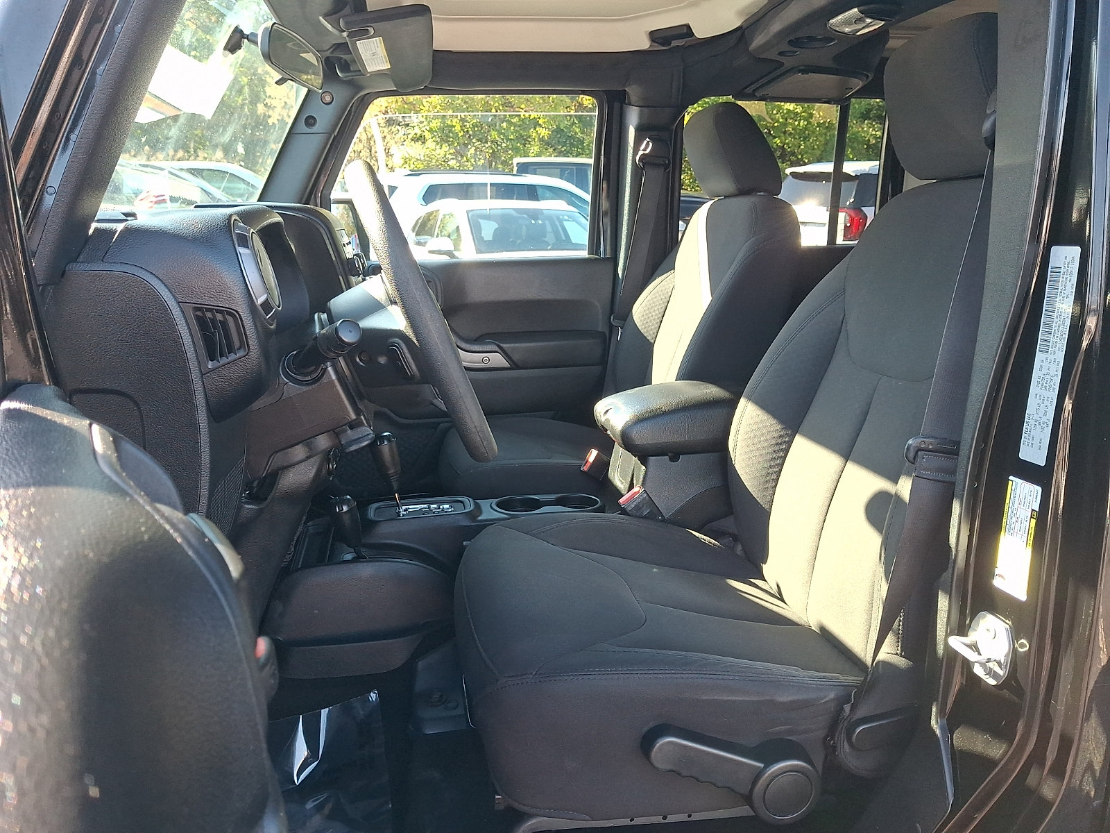 Used 2018 Jeep Wrangler Unlimited Sport AWD/4WD image 13