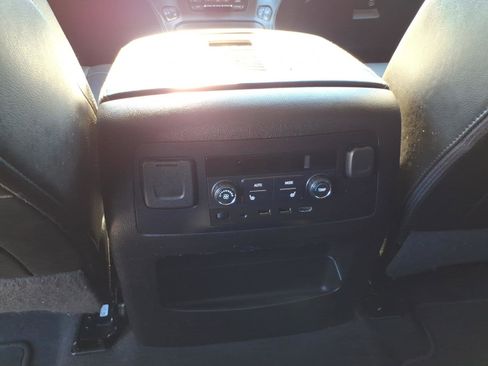 Used 2020 GMC Yukon Denali w/ Denali Ultimate Package image 12