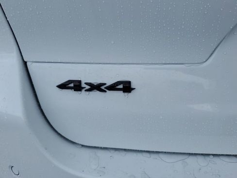 New 2025 Jeep Grand Cherokee L Altitude image 8