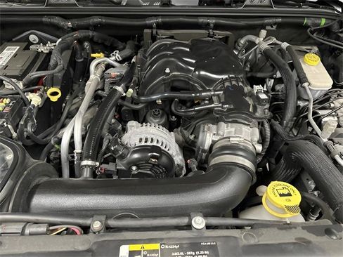 Used 2017 Jeep Wrangler Unlimited Rubicon image 24