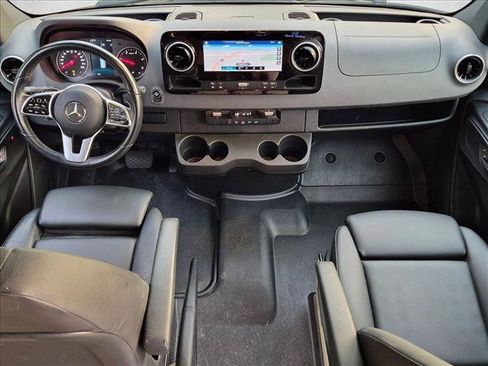 Used 2024 Mercedes-Benz Sprinter 2500 image 15
