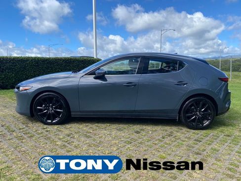Used 2019 MAZDA MAZDA3 AWD Hatchback w/ Premium Pkg image 4