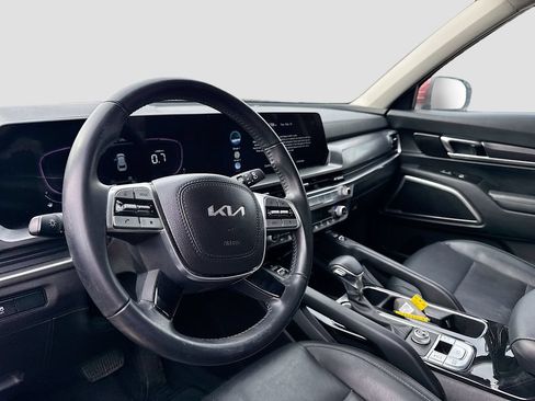 Used 2023 Kia Telluride S FWD image 9