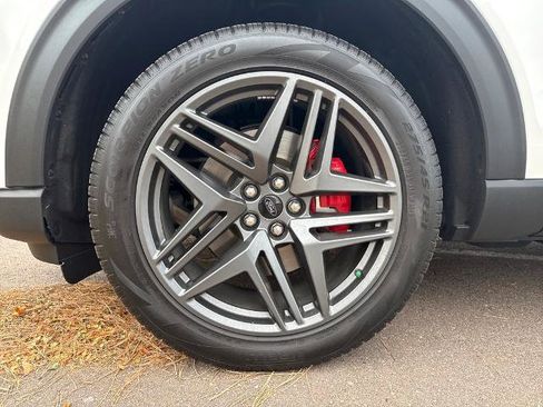 Certified 2025 Ford Explorer ST-Line w/ Premium Package image 37