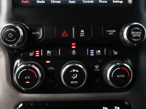 Used 2021 RAM 2500 Laramie w/ Night Edition AWD/4WD image 40