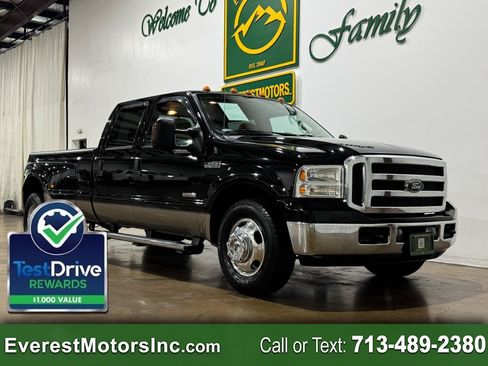 Used 2005 Ford F350 Lariat RWD image 1