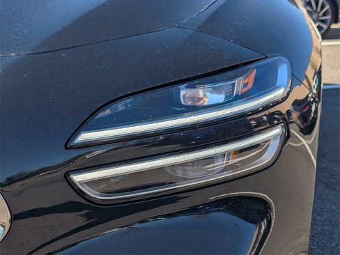 Used 2025 Genesis G70 2.5T w/ Sport Prestige Package image 9