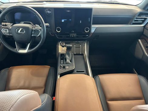 Used 2024 Lexus GX 550 w/ Cold Area Package AWD/4WD image 26
