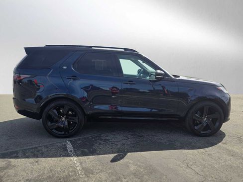 Used 2023 Land Rover Discovery Metropolitan Edition image 6