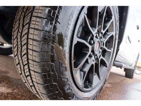 Used 2025 Toyota Tundra Limited image 9