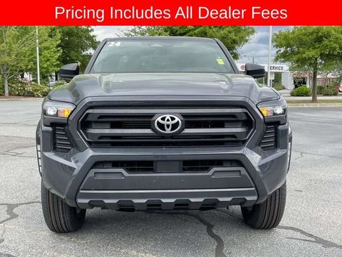 Used 2024 Toyota Tacoma SR AWD/4WD image 8