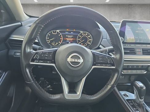 Used 2024 Nissan Altima 2.5 SR FWD image 21