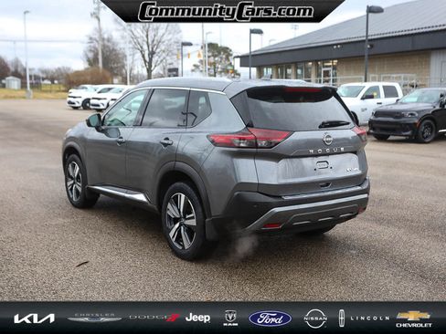Used 2023 Nissan Rogue SL image 4