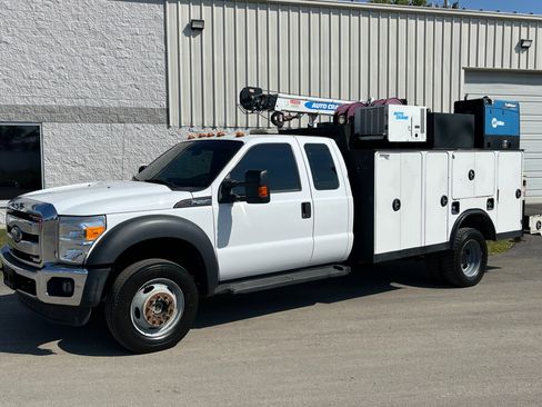 Used 2016 Ford F550 4x4 SuperCab Super Duty image 1