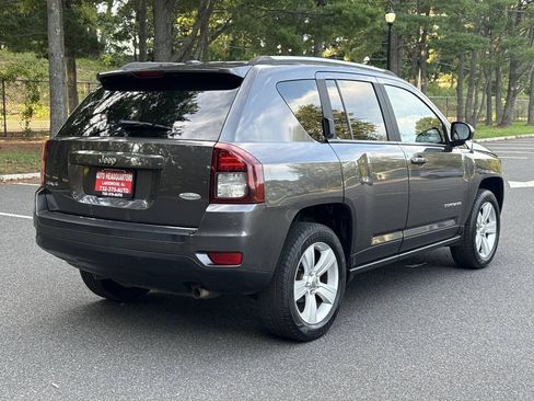 Used 2016 Jeep Compass Latitude AWD/4WD image 5