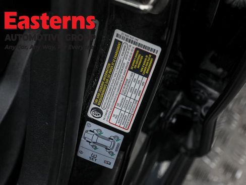 Used 2022 Volkswagen Passat 2.0T SE image 32