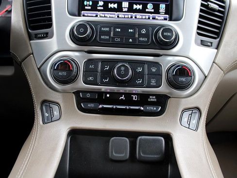 Used 2018 GMC Yukon SLT image 19