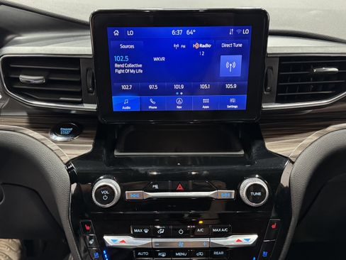 Used 2024 Ford Explorer Limited image 26