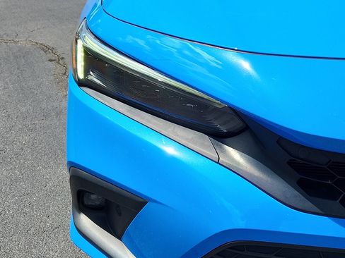 Used 2022 Honda Civic Sport Touring image 9