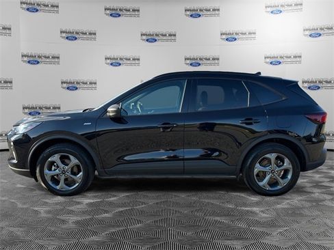 Used 2025 Ford Escape ST-Line image 2