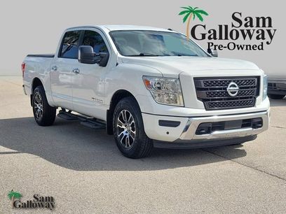 Used 2021 Nissan Titan SV w/ SV Convenience Package