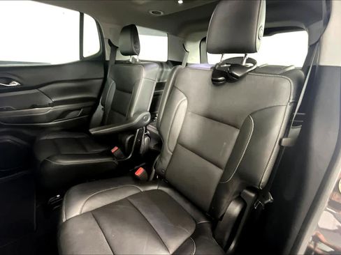 Used 2017 GMC Acadia SLT FWD image 19