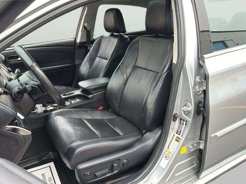 Used 2016 Toyota Avalon Limited image 12