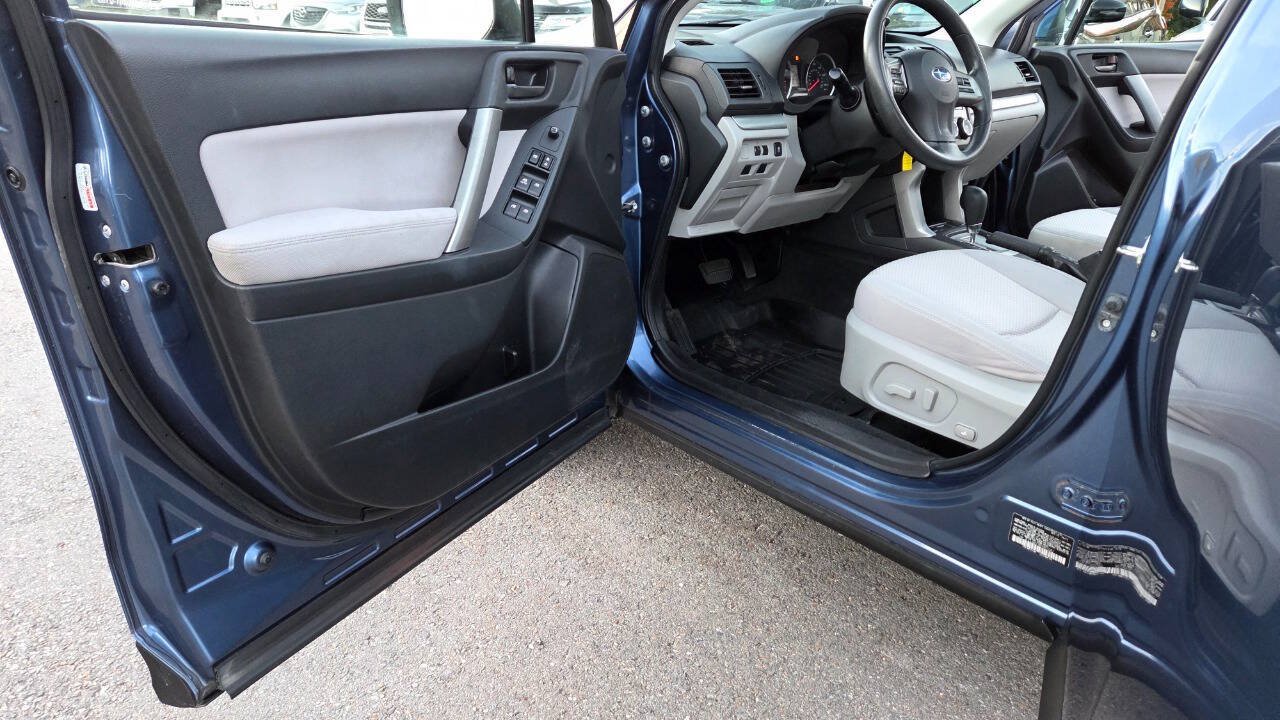 Used 2014 Subaru Forester 2.5i Premium w/ All-Weather Package AWD/4WD image 23