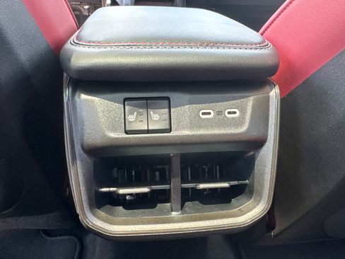 Used 2025 Dodge Charger Daytona Scat Pack w/ Track Pack AWD/4WD image 22