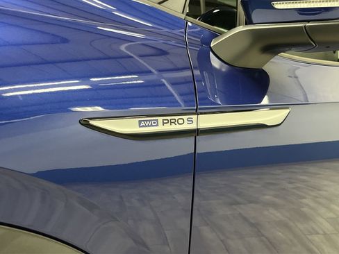 Used 2021 Volkswagen ID.4 Pro S image 36