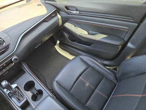 Used 2021 Nissan Altima 2.5 SR image 13
